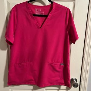 Women’s Figs scrub top. Shocking pink. Size Large.